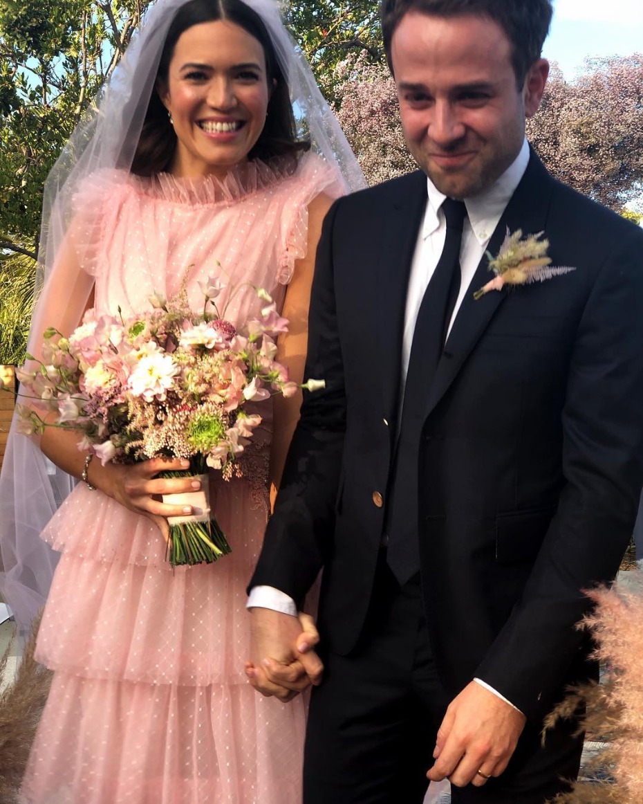 We Love Mandy Moore&#39;s Whimsical and Feminine Wedding!. Desktop Image