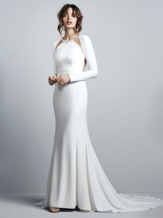 7 Fiercely Chic Gowns for the Modern Bride. Desktop Image