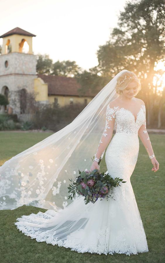 7 Sleeved Wedding Gowns You&#39;ll Love. Desktop Image