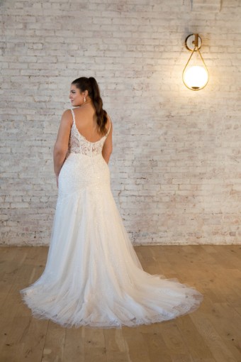 Stella York Style #7479 #4 (IVIV-PL) Ivory Lace & Tulle ov Ivory Gown w Porcelain Tulle Plunge thumbnail