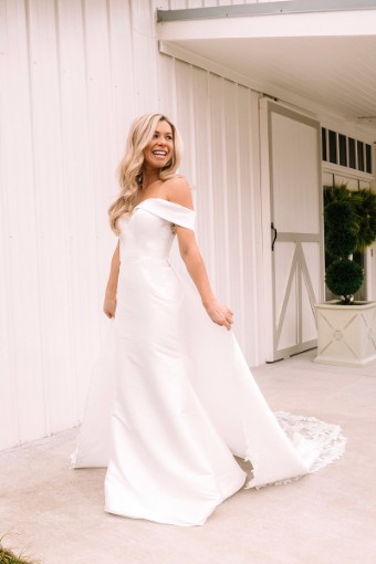Stella York Style #7363 #1 default (IV-PL) Ivory Gown with Porcelain Tulle Illusion thumbnail