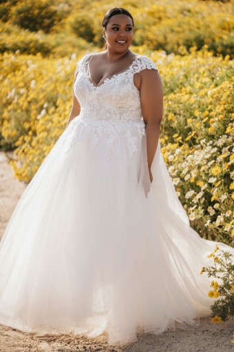 Allure Bridals Style #R3654 #0 default Ivory/Nude thumbnail