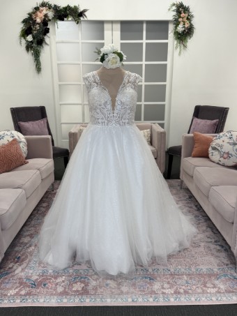 Hummingbird Bridal Style #Delphinium #0 default Ivory thumbnail