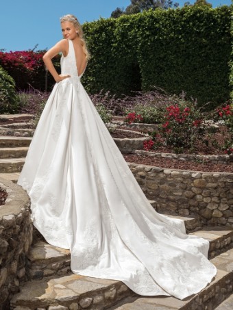 Casablanca Bridal Style #2372 #2 default Ivory/Nude thumbnail