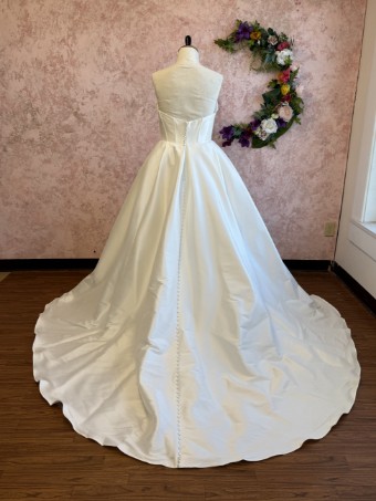 Ethereal bridal Style #Anastasia #2 Ivory Stretched Mikado thumbnail