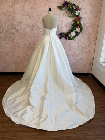 Ethereal bridal Style #Anastasia #2 Ivory Stretched Mikado thumbnail