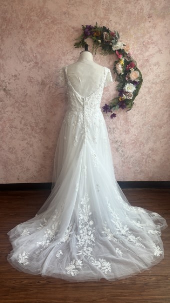 Ethereal bridal Style #Guinevere #2 Ivory thumbnail