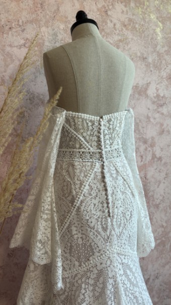 Opal and Lace Style #Lindi #5 Ivory/Cashmere thumbnail
