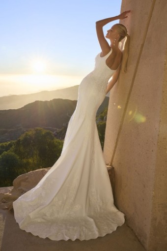 Casablanca Bridal Style #2605 #1 default IV/Diamond White thumbnail
