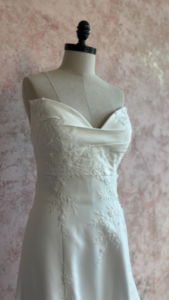 Opal and Lace Style #Luna #1 Ivory thumbnail