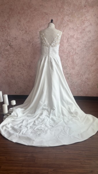 Opal and Lace Style #Lealand #2 Ivory thumbnail