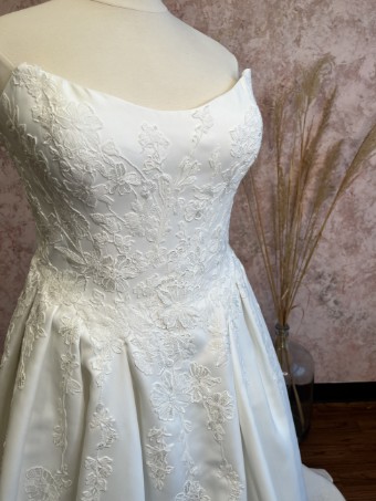 Opal and Lace Style #Marisa #1 Ivory thumbnail