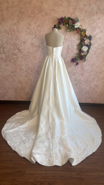 Ethereal bridal Style #Citrina #6 Ivory Stretched Mikado thumbnail