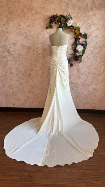 Ethereal bridal Style #Niella #2 Ivory Stretched Satin thumbnail