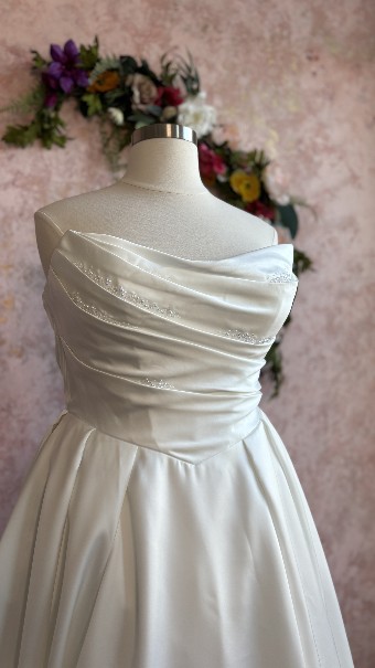 Ethereal bridal Style #Saphira #3 Ivory thumbnail