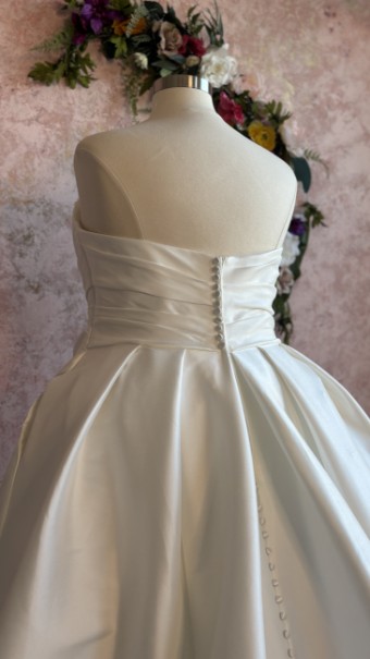 Ethereal bridal Style #Marquise #3 default Ivory Stretched Satin thumbnail