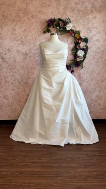 Ethereal bridal Style #Marquise #0 default Ivory Stretched Satin thumbnail