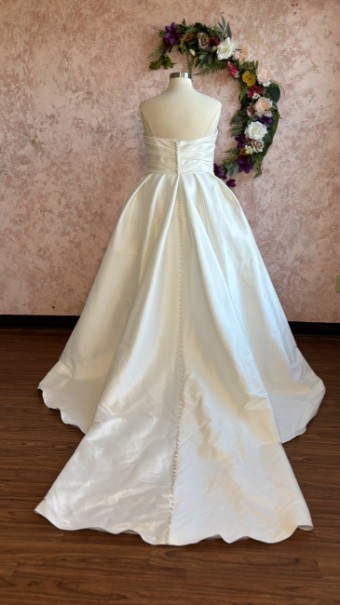 Ethereal bridal Style #Marquise #2 Ivory Stretched Satin thumbnail