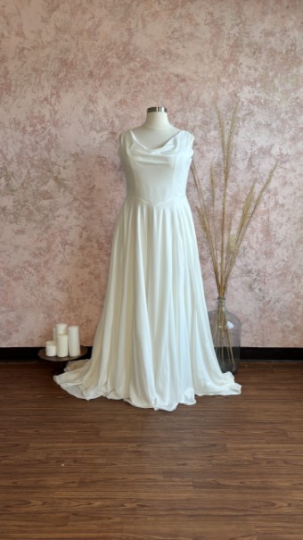 Opal and Lace Style #Muriel #17 Ivory thumbnail