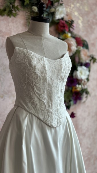 Ethereal bridal Style #Embrace #1 Ivory/Mikado thumbnail