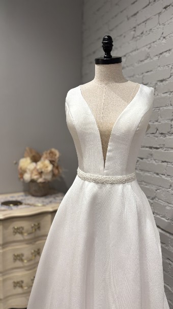 Ethereal bridal Style #Stiorra #12 Light Ivory/Mikado thumbnail