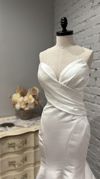 Ethereal bridal Style #Stassi #1 Ivory Satin thumbnail