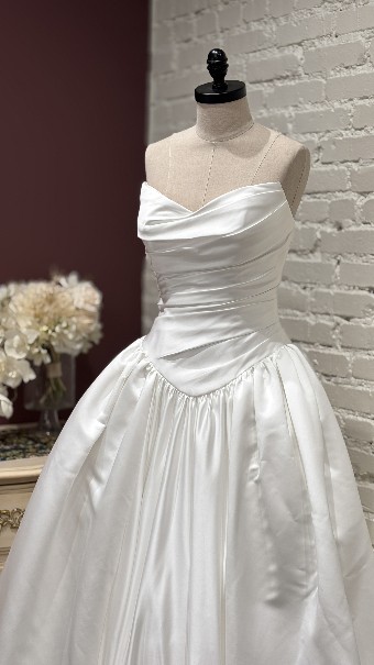 Ethereal bridal Style #Aurelia #5 Ivory Satin thumbnail