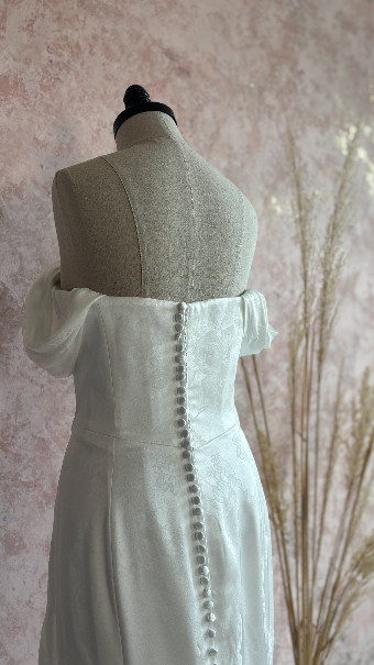 Opal and Lace Style #Margaret #5 Ivory Satin thumbnail