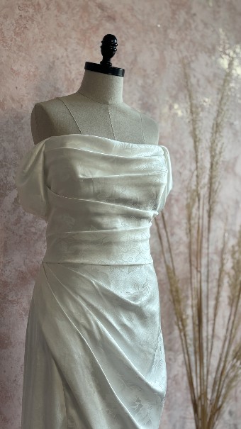 Opal and Lace Style #Margaret #1 Ivory Satin thumbnail