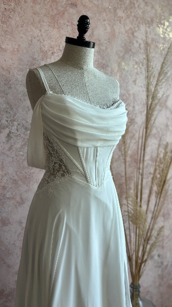Opal and Lace Style #Minnie #5 Ivory thumbnail