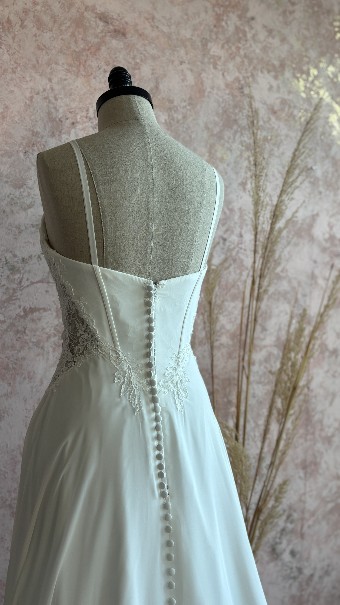 Opal and Lace Style #Minnie #3 Ivory thumbnail