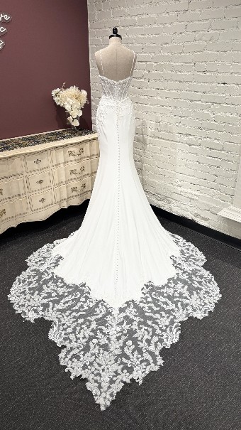 Ethereal bridal Style #Coraline #2 Ivory thumbnail
